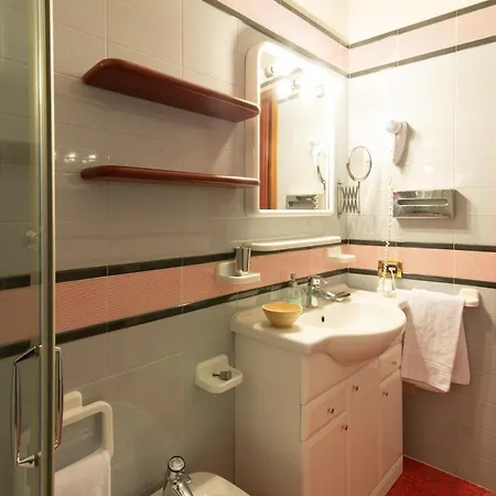 La Fenice Aparthotel Padua