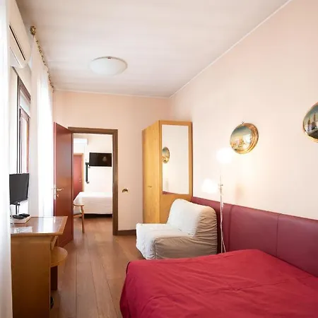 La Fenice Apartahotel Padua