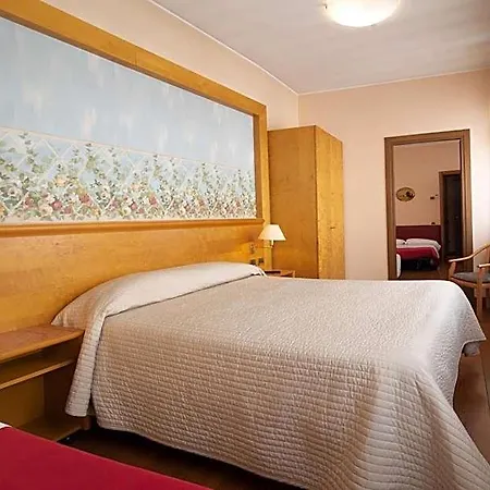 Lejlighedshotel La Fenice 4*